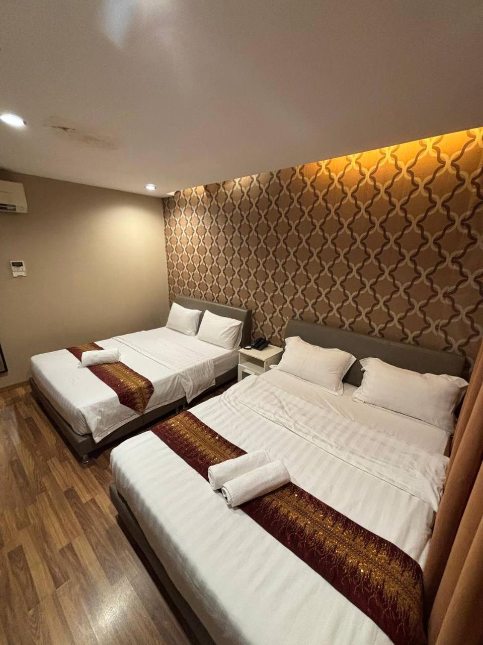 M Boutique Inn Мири Экстерьер фото